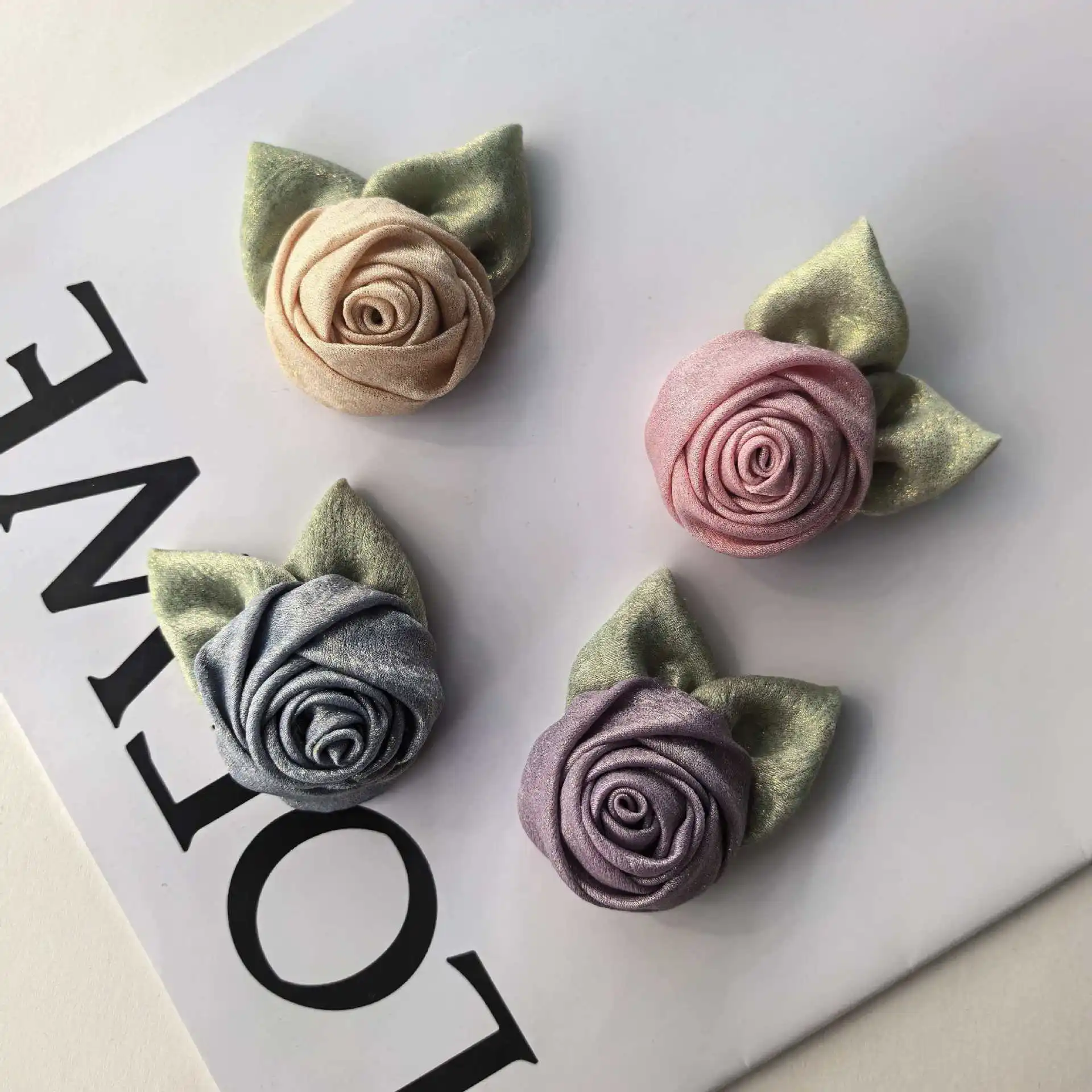 40-pcs-lot-4cm-high-quality-fabric-rosette-with-leaf-for-wedding-party-clothing-decoration-handmade-diy-crafts-supplies