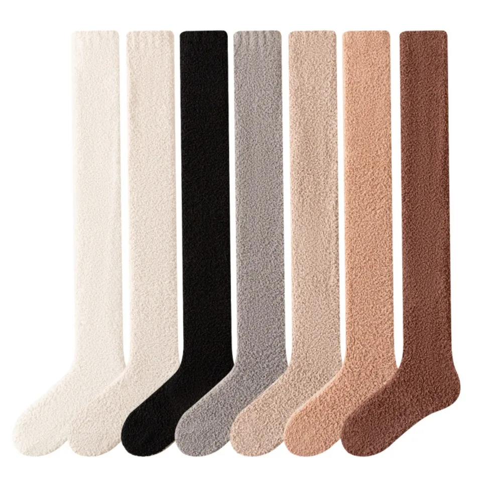 Kaus Kaki Wol Coral Fleece Tebal Model Panjang Warna Solid Anti-Selip untuk Musim Gugur dan Musim Dingin