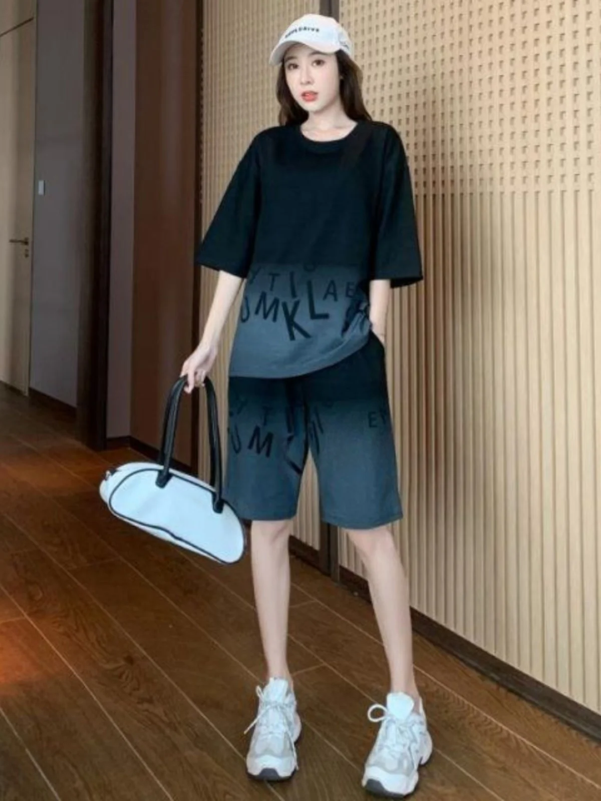 

Loose Women's Short Sleeve Sportswear Set Summer New Fashion Casual Two-Piece Popular Wide-Leg Pants Shorts Outfit