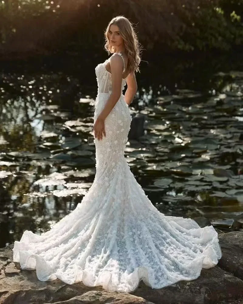 Aangepaste prachtige kant lieverd spaghettibandjes trouwjurk 2025, romantische applicaties bloemen zeemeermin prinses bruidsjurk