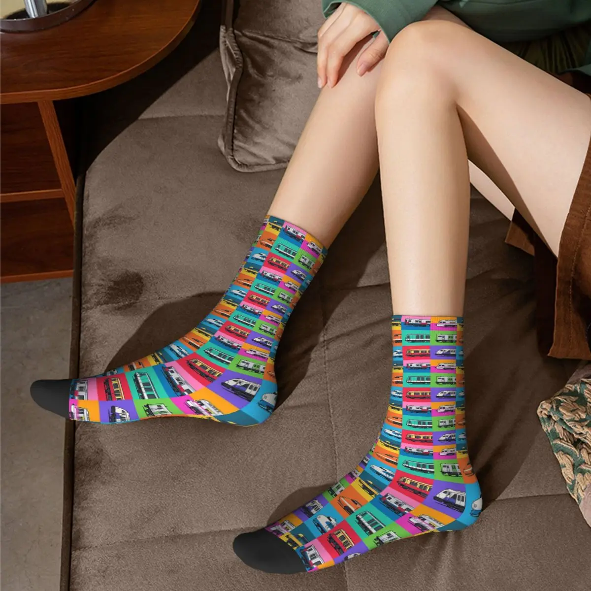 Calcetines con patrón de rejilla de trenes del mundo, medias Harajuku de alta calidad, calcetines largos para todas las estaciones, accesorios para regalos para hombre y mujer