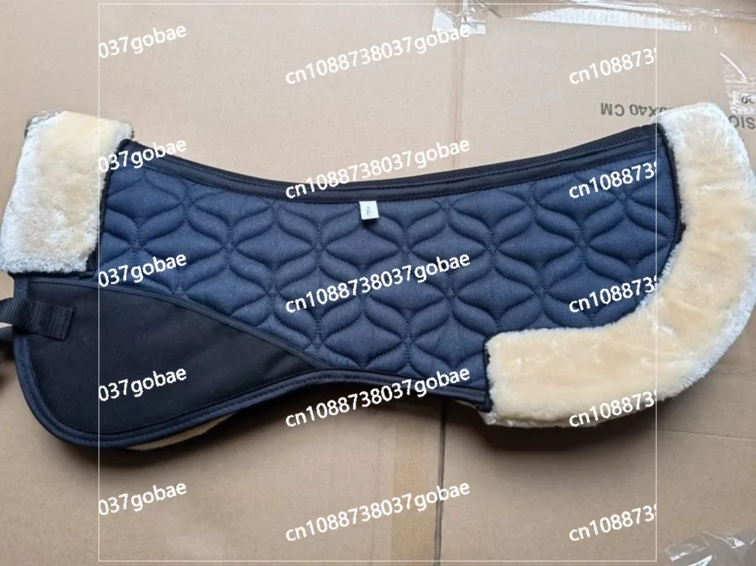 

British Riding Gear Equestrian Balance Pad Imitation Wool Saddle Pad British Saddle Pad Shock Absorption Thick