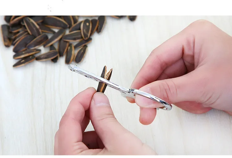 

Kitchen Household tool Melon Seed Plier Scissor Nut Cracker Opener Clamp Walnut Pine Sheller Nutcracker OK 0422