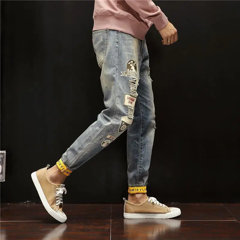 With Print Tapered Men\'s Jeans Broken Ripped Retro Korean Fashion Man Cowboy Pants Graphic Torn Slim Fit Boot Cut Holes Trousers