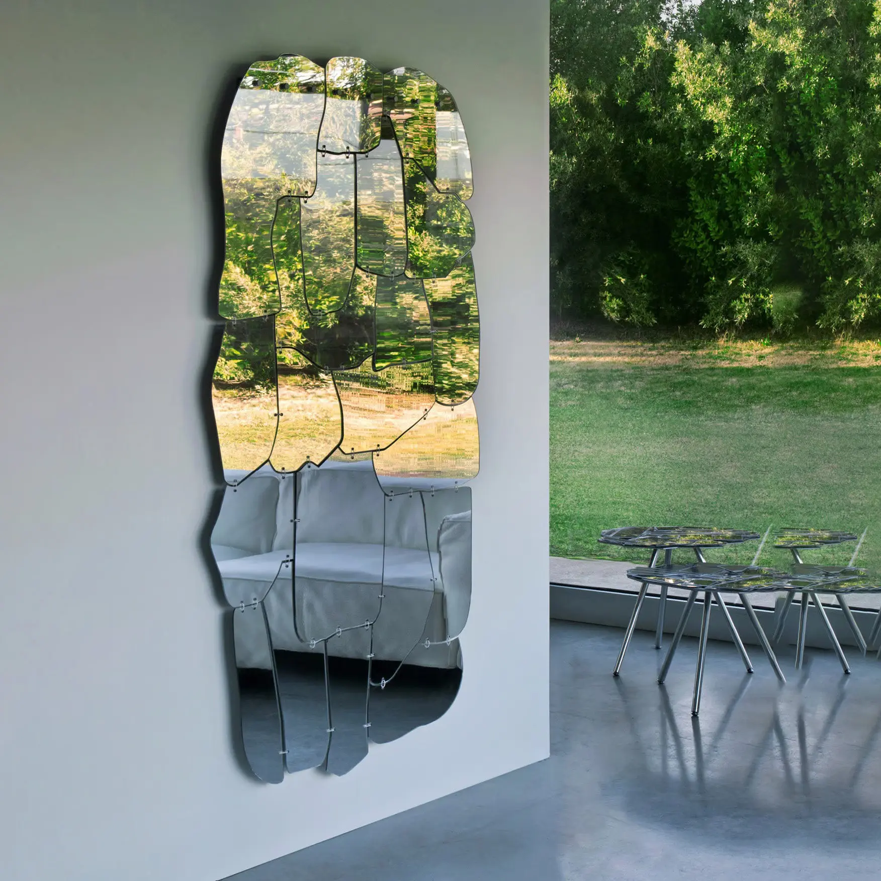 Special-shaped irregular full-length mirror, hanging acrylic fitting mirror for clothing stores