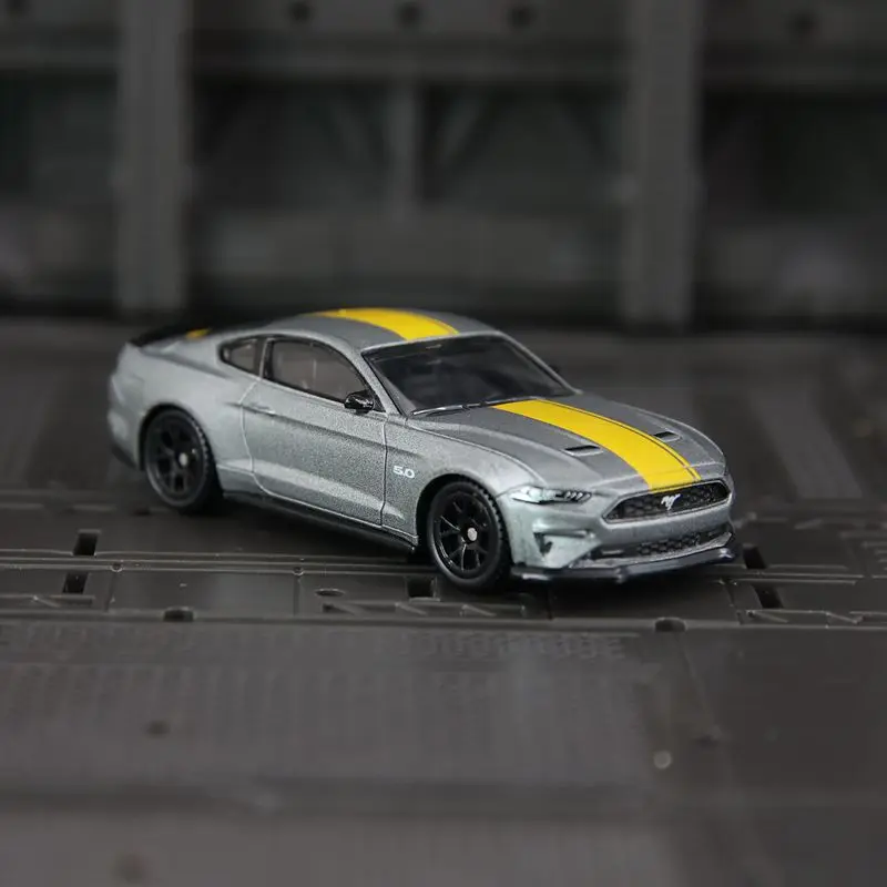 

CCA 1:64 Ford Mustang 2018, GT, модель суперкара из сплава, коллекция украшений для автомобиля, миниатюрная имитационная модель автомобиля, игрушки