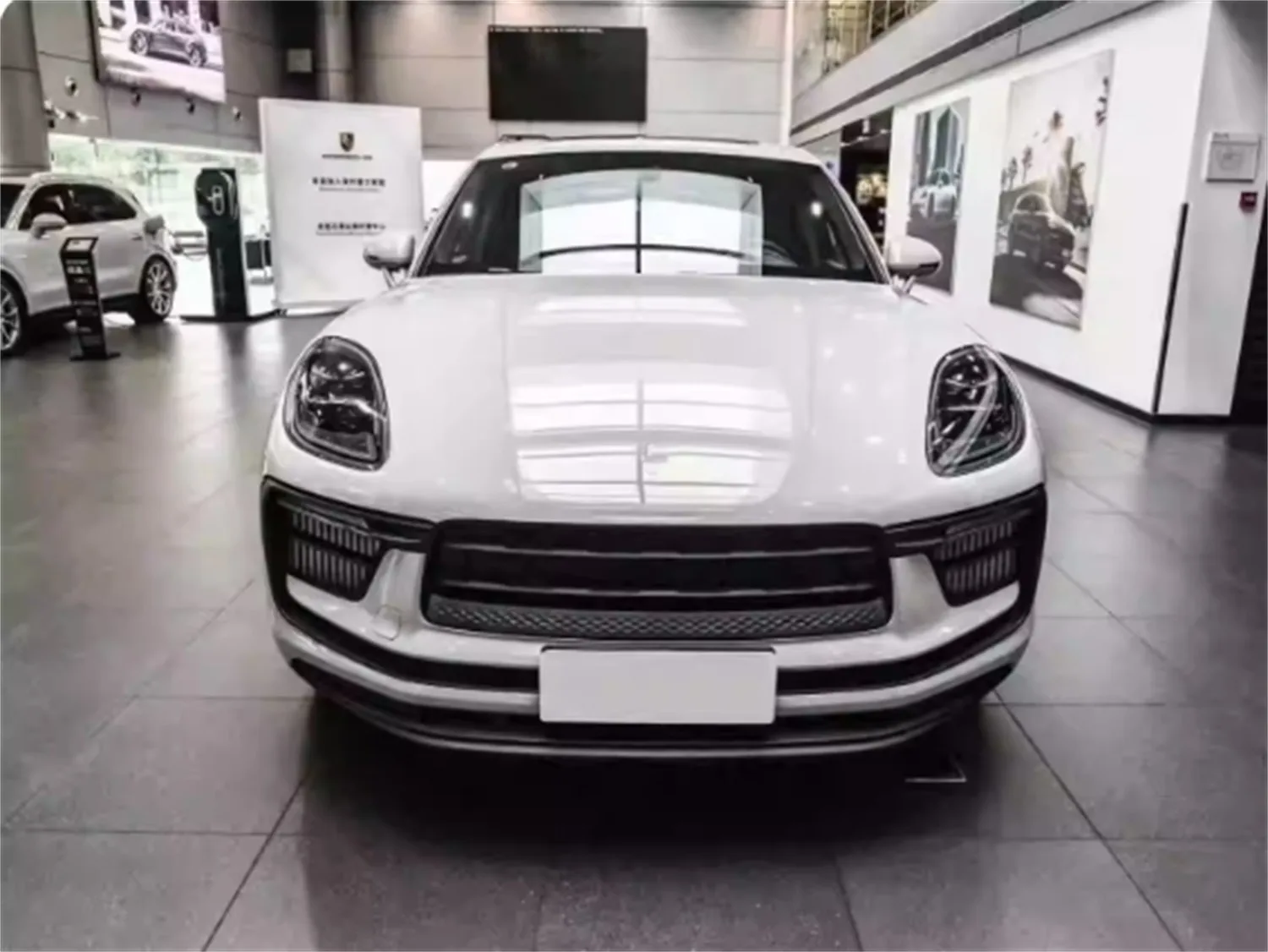 Car Body kit front and rear bumper surrounded for Porsche Macan modified 23 Radiator Grille tailgate headlight taillight