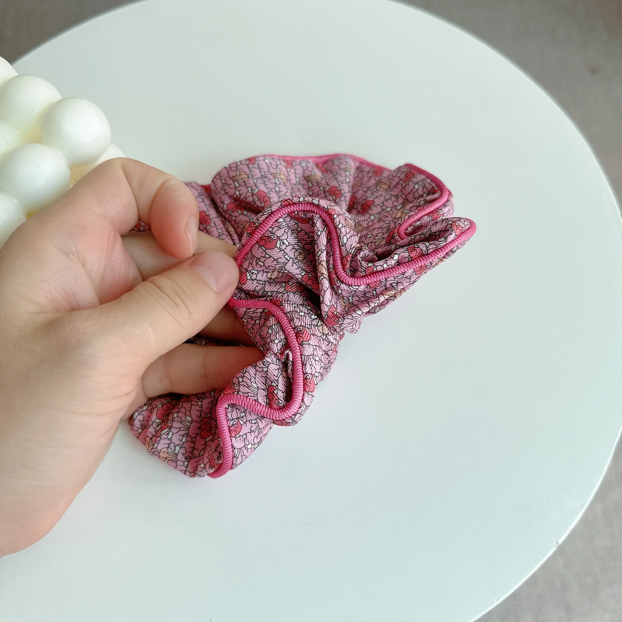 الفاخرة الوردي والأرجواني الحرير الحقيقي الشعر Scrunchie النساء الشعر شريط مرن موضة الشعر ذيل حصان حامل الأمعاء الغليظة الشعر التعادل