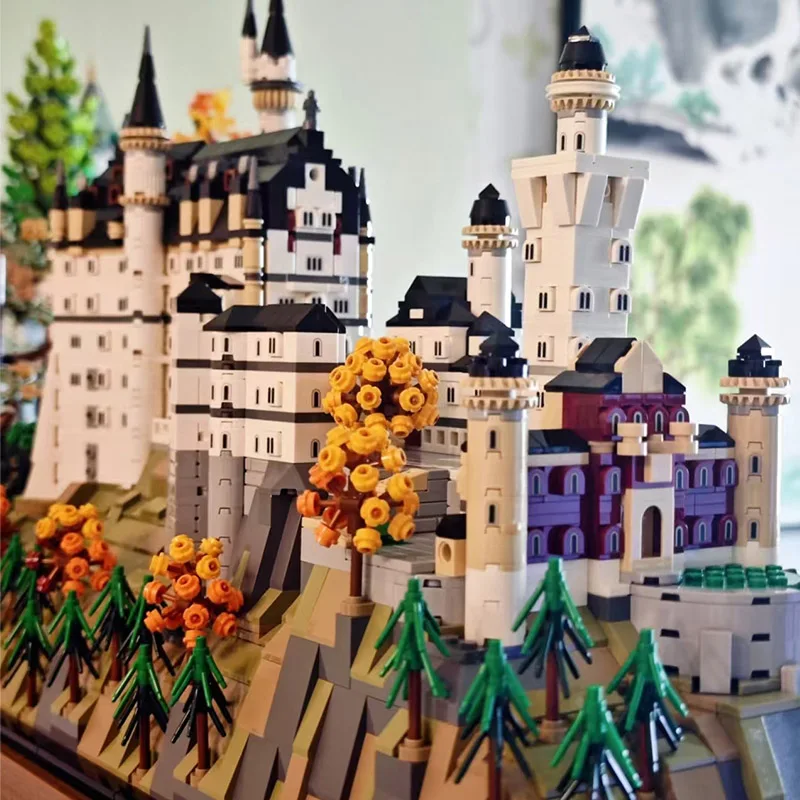 MINISO Neuschwanstein Castle المعماري أطقم منمذجة القلعة الأوروبية الغابات المشهد اللبنات لعبة هدية عيد الميلاد