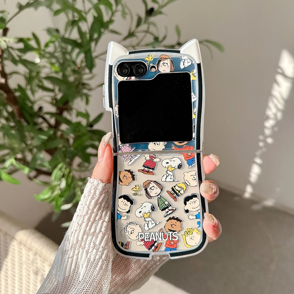 Cute Cartoon Snoopy Charlie Brown Phone Case For Samsung Galaxy Z Flip 7 6 5 Case Soft TPU Back Cover For Z Flip 3 4
