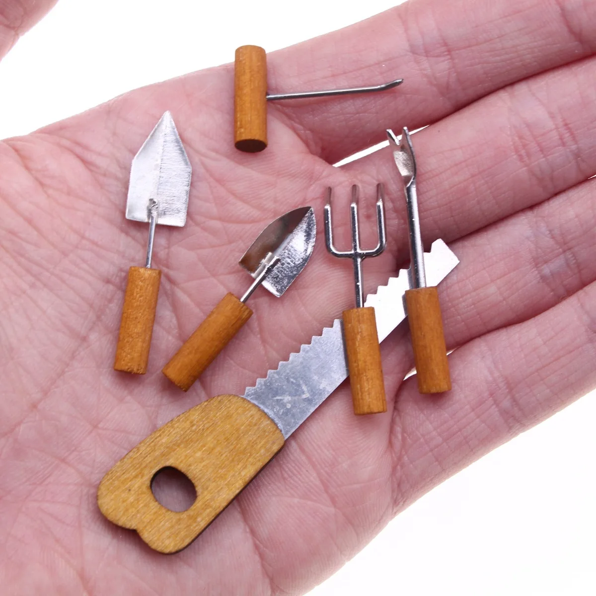 Dollhouse Mini Simulation Retro Farming Tool OB11 Miniature Garden Outdoor Courtyard Scene DIY Decor Garden Prop Model Small Saw