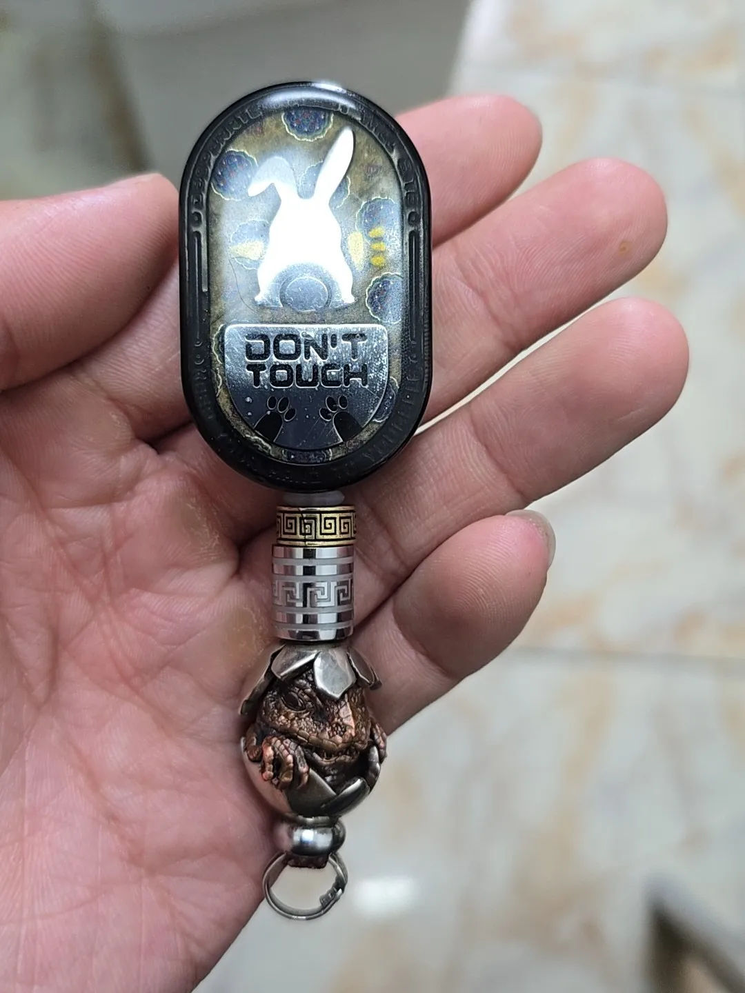 Used EDC Sugar God, Black Rabbit, Stainless Steel Edc Decompression Push Card, Rhythm, with Sealing Crystal! Okay