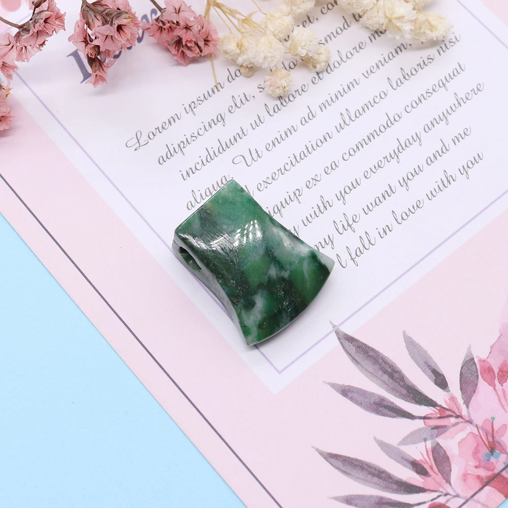 Natural Stone Ax Pendant for Jewelry Quartz Aventurine Carved Small Hatchet Statue Pendants for Jewelry Making Necklace Keychain