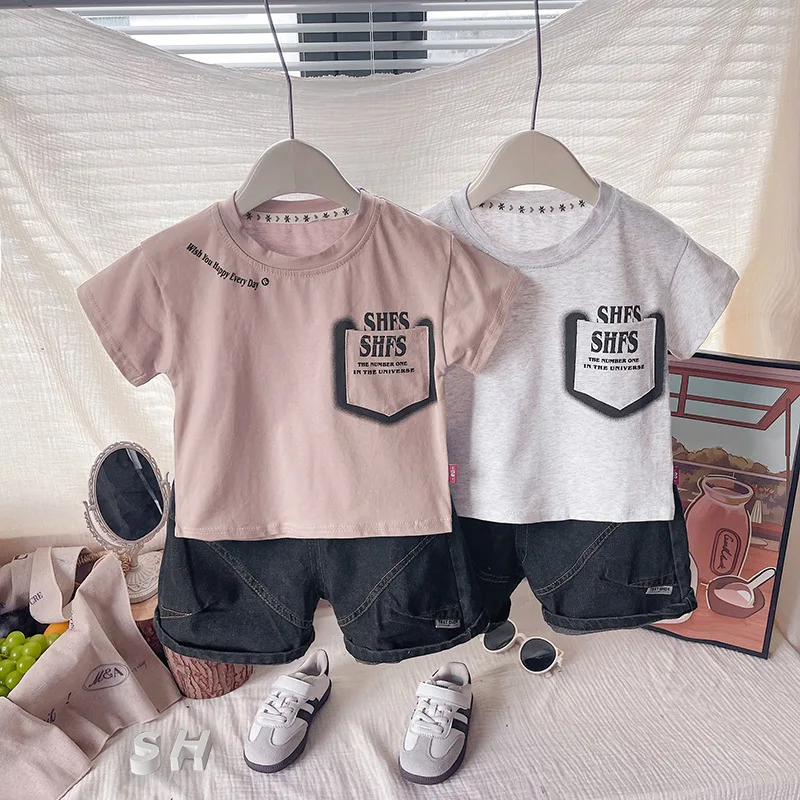 ملابس أطفال أولادي 2026 ملابس صيفية غير رسمية مطبوعة بجيب رقعة وأكمام قصيرة تي شيرت علوي وسراويل قصيرة ملابس أطفال من قطعتين