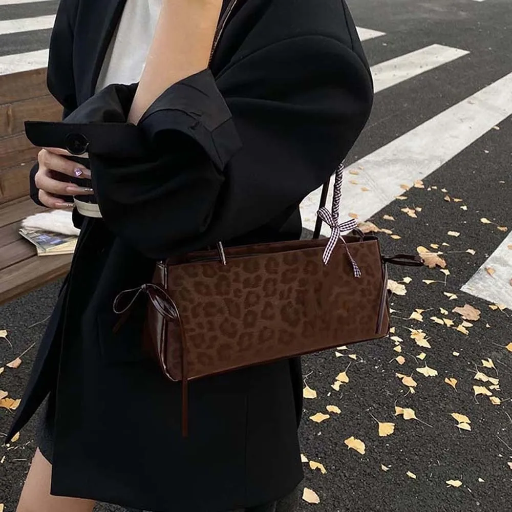 

Sweet French Stick Handbag Large Capacity Bow Ribbon Leopard Print Underarm Bags Korean Style Texture PU Shoulder Bag Work