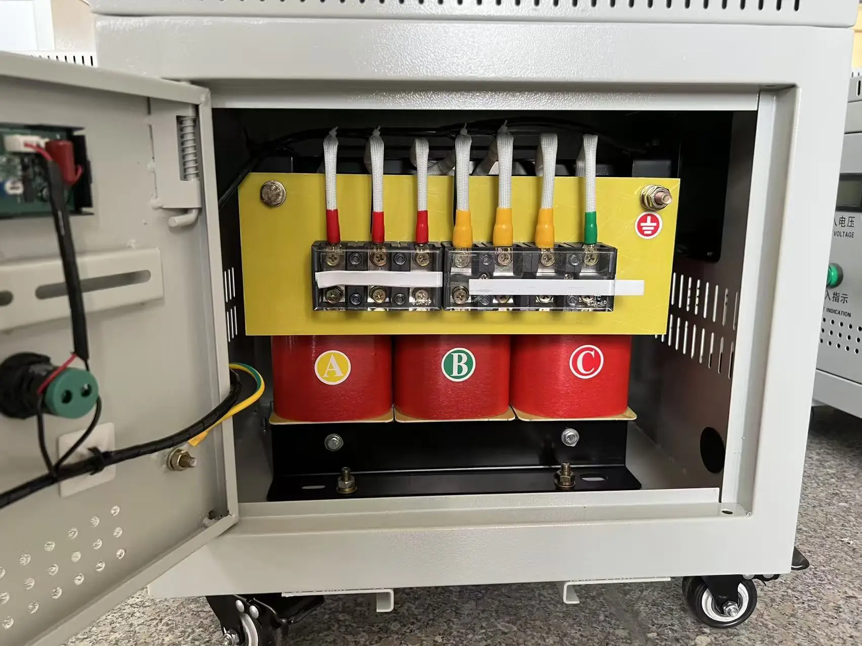 Single Phase to Three Phase Converter 220V to 380V 60HZ 5KVA 10KVA 30KVA Power Inverter for Motor Drive