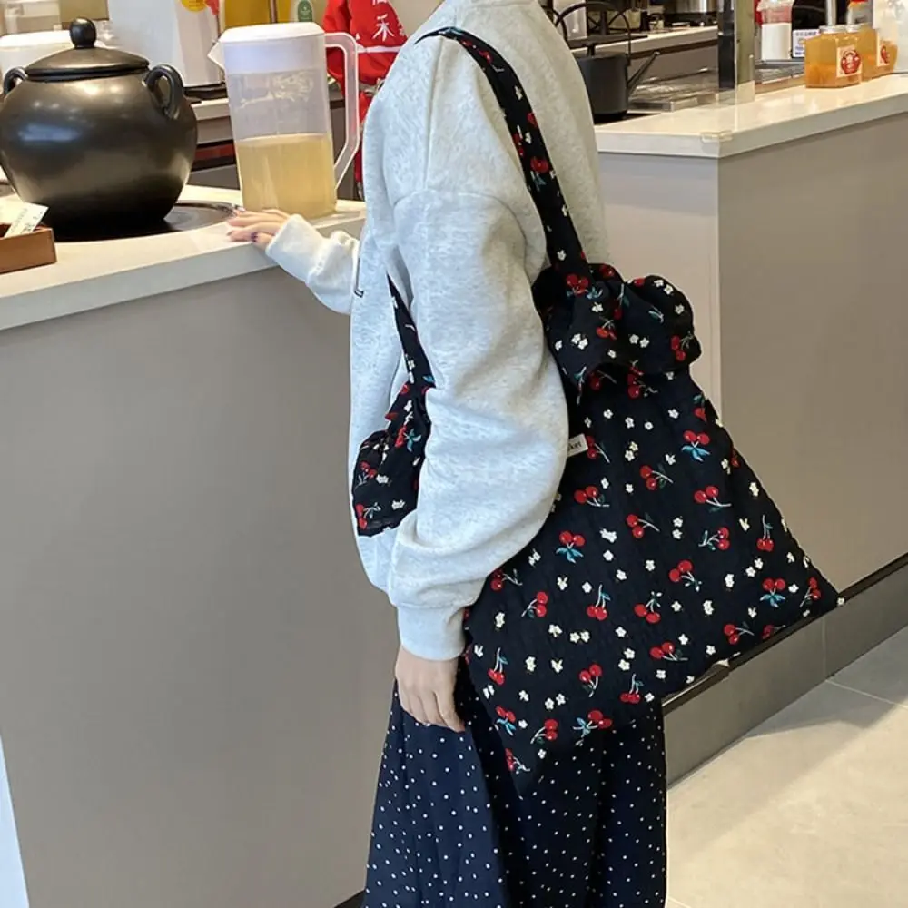 Fashion Flower Chiffon Shoulder Bag Large Capacity Ruffles Mesh Handbag Korean Style Commuting Bag Cherry Tote Bag Women