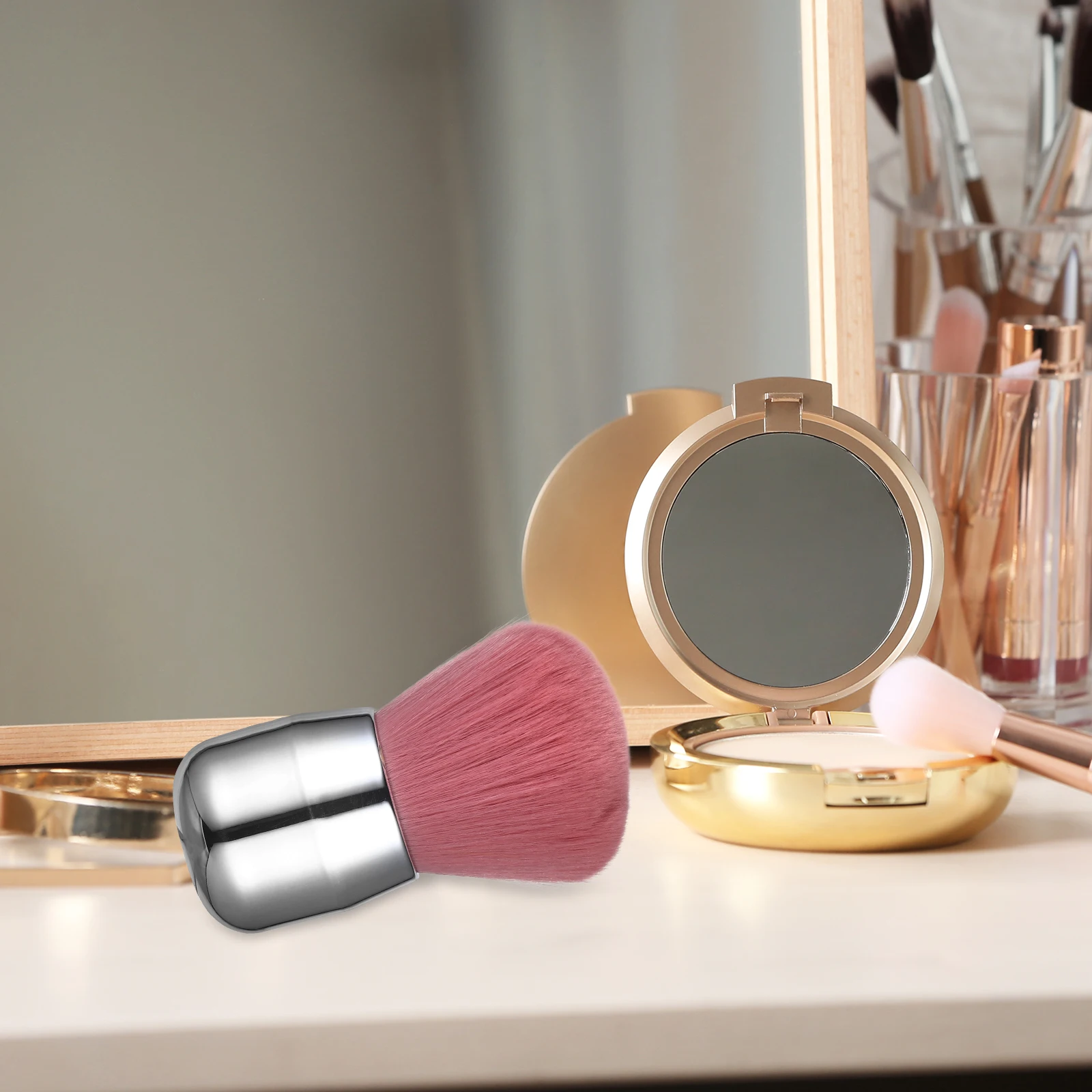 

Portable Mushroom Head Brush Travel Size Powder Blush Brush Soft Synthetic Fiber Makeup Tool for Daily Use