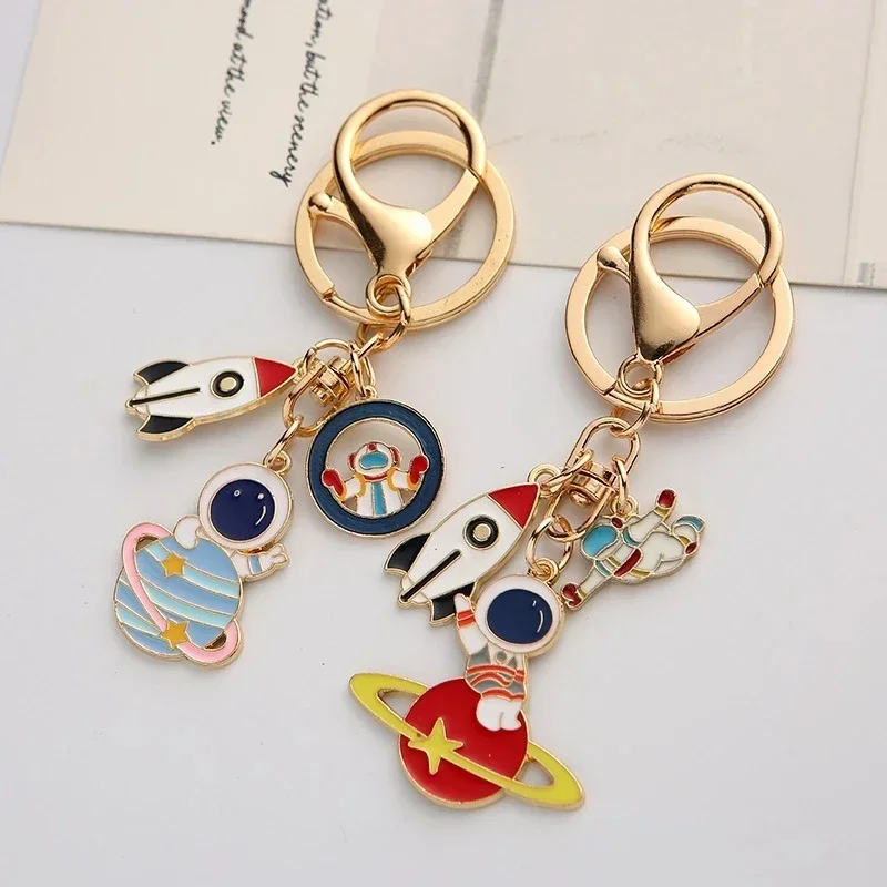 1PC Metal Keychain Creative Astronaut Pendant Rocket Star Car Key Chain