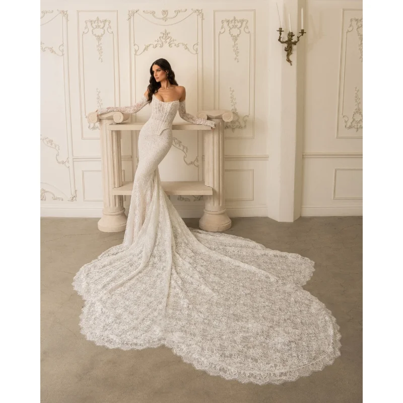 

Customized Elegant Mermaid Wedding Dress With Strapless Design, Detachable Sleeves, Trailing Lace Decal Vestidos De Noiva