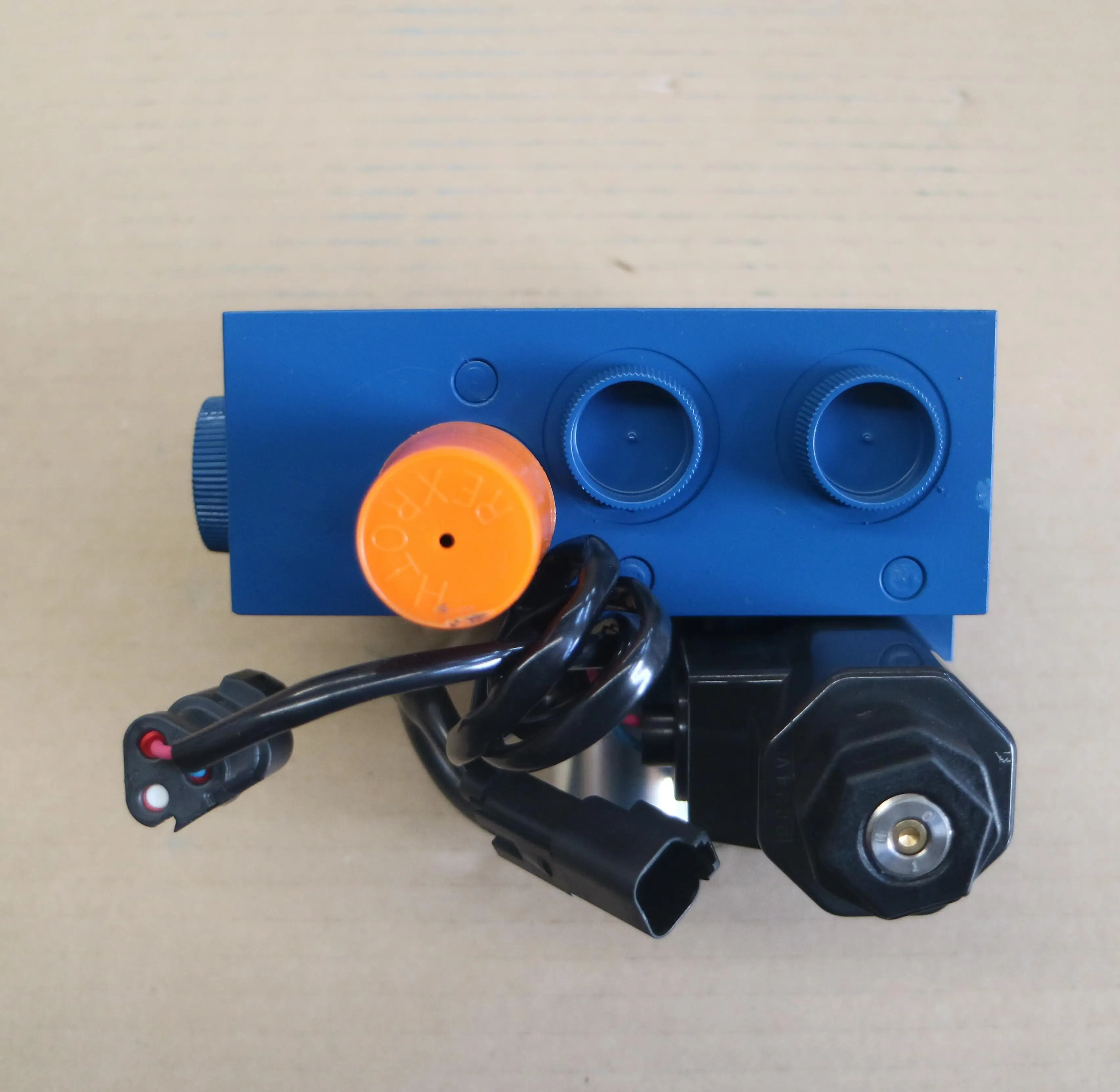 

Directional Control Valve 56B-43-12402 Solenoid Valve For HD405-7
