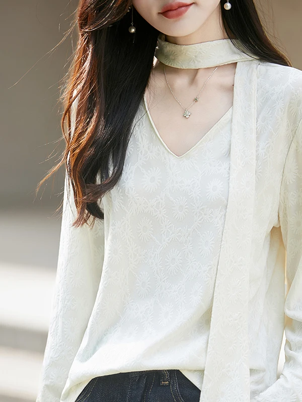 Loose Long Sleeve Lace Shirt Women's Chic Style White Knitted Silk Scarf V-neck Chinese New Style Satin T-shirt Commute Style