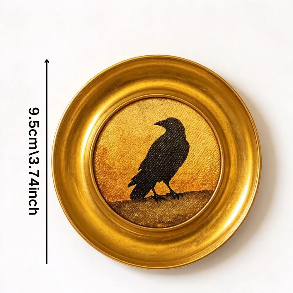 1 Piece of Halloween Vintage Gilded Round Metal Frame Crow Standing Wall Art, Gothic Dark Academy Style Retro Country Canvas Print Wall Decoration, Living Room Bedroom Entryway Dark Atmosphere Wall Hanging Ornament Collectible Gift