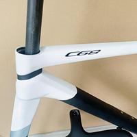C68 Carbon Road Bike Frame Racing Bicycle Frame With Handlebar 4 Colors Options Disc Brake Frameset