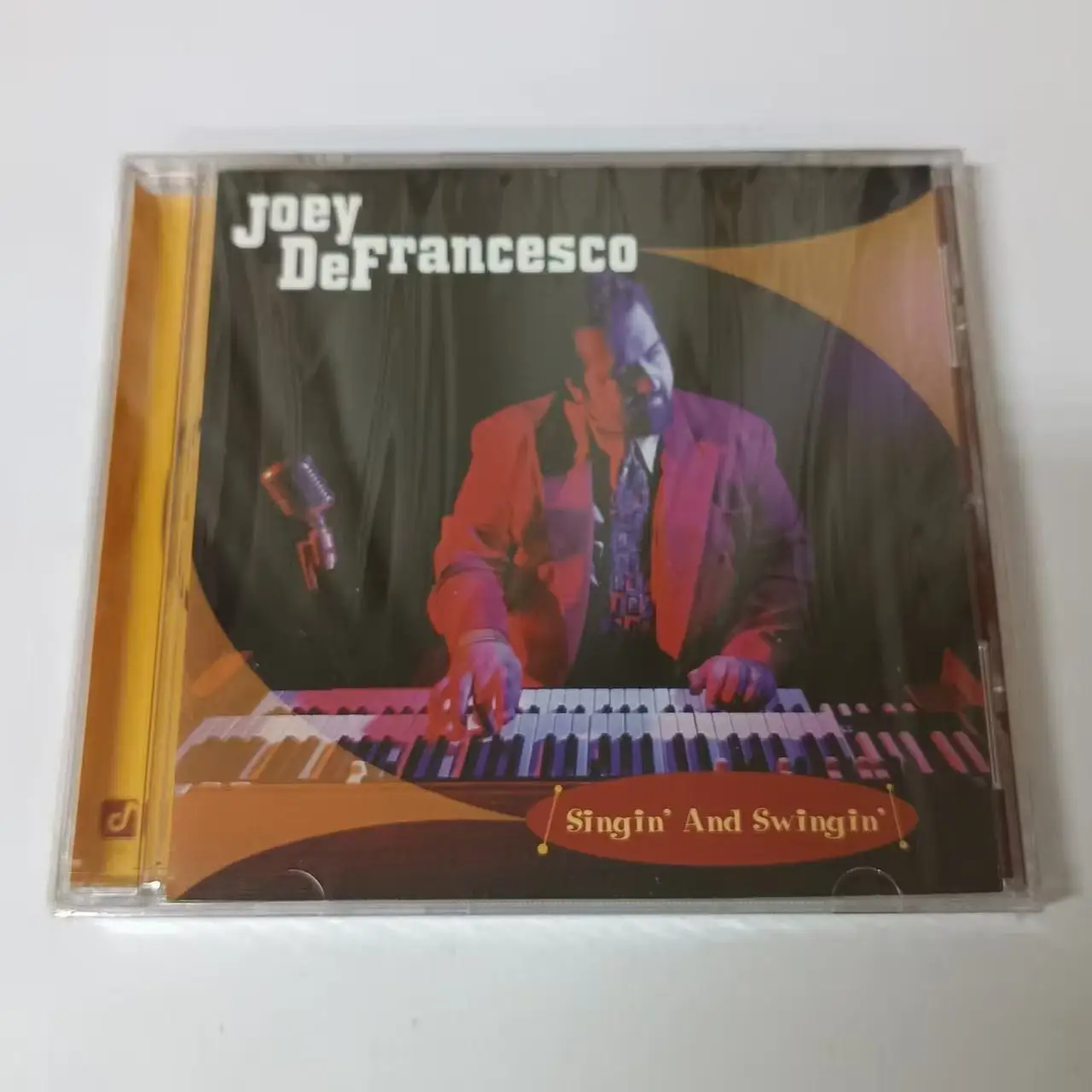 

Joey DeFrancesco Singin' And Swingin' Music CD Greatest Hits Album Music Record Cosplay Walkman Car Soundtrack Box Party Music