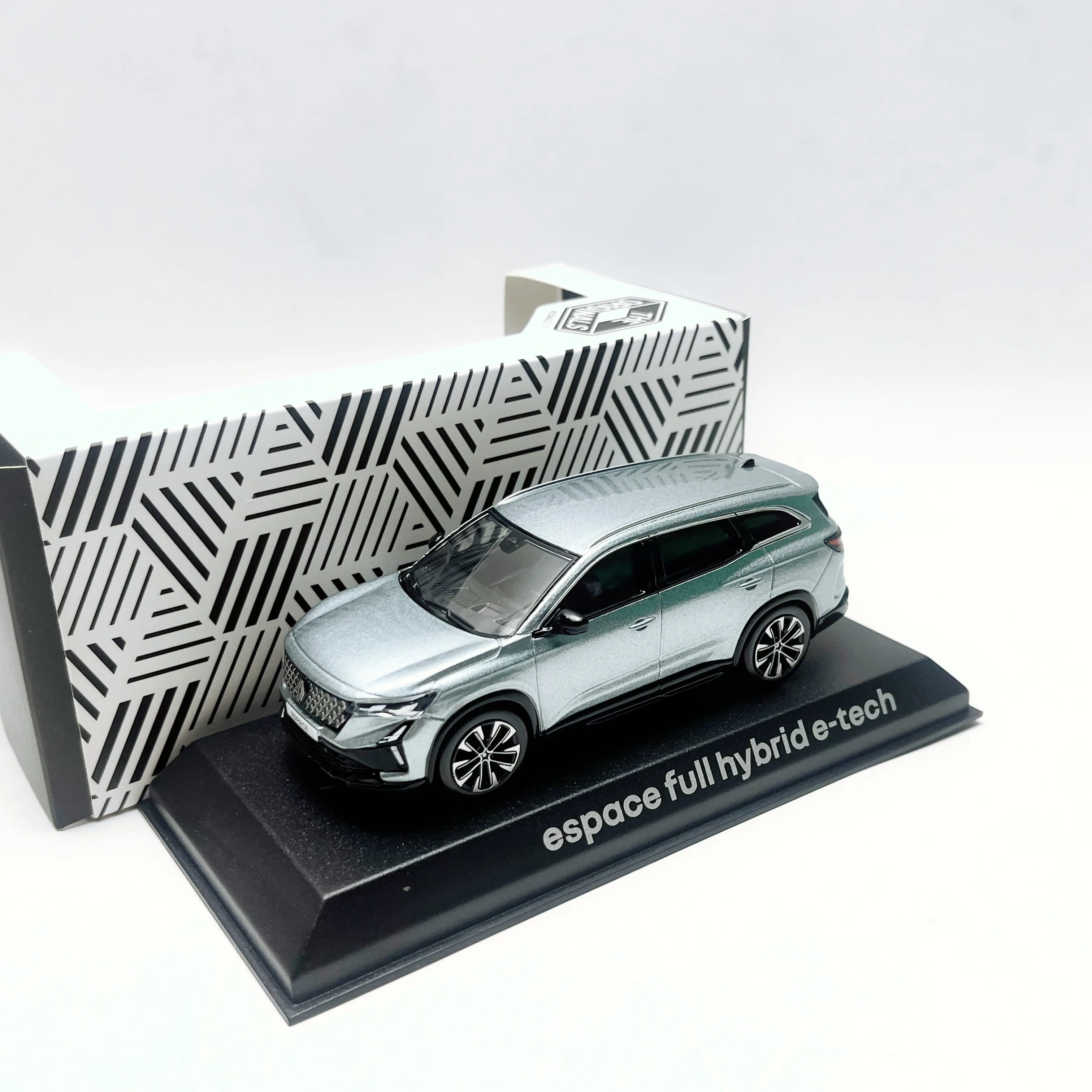 

Diecast Norev 1/43 Scale Espace Full Hybrid E-tech Alloy Car Model