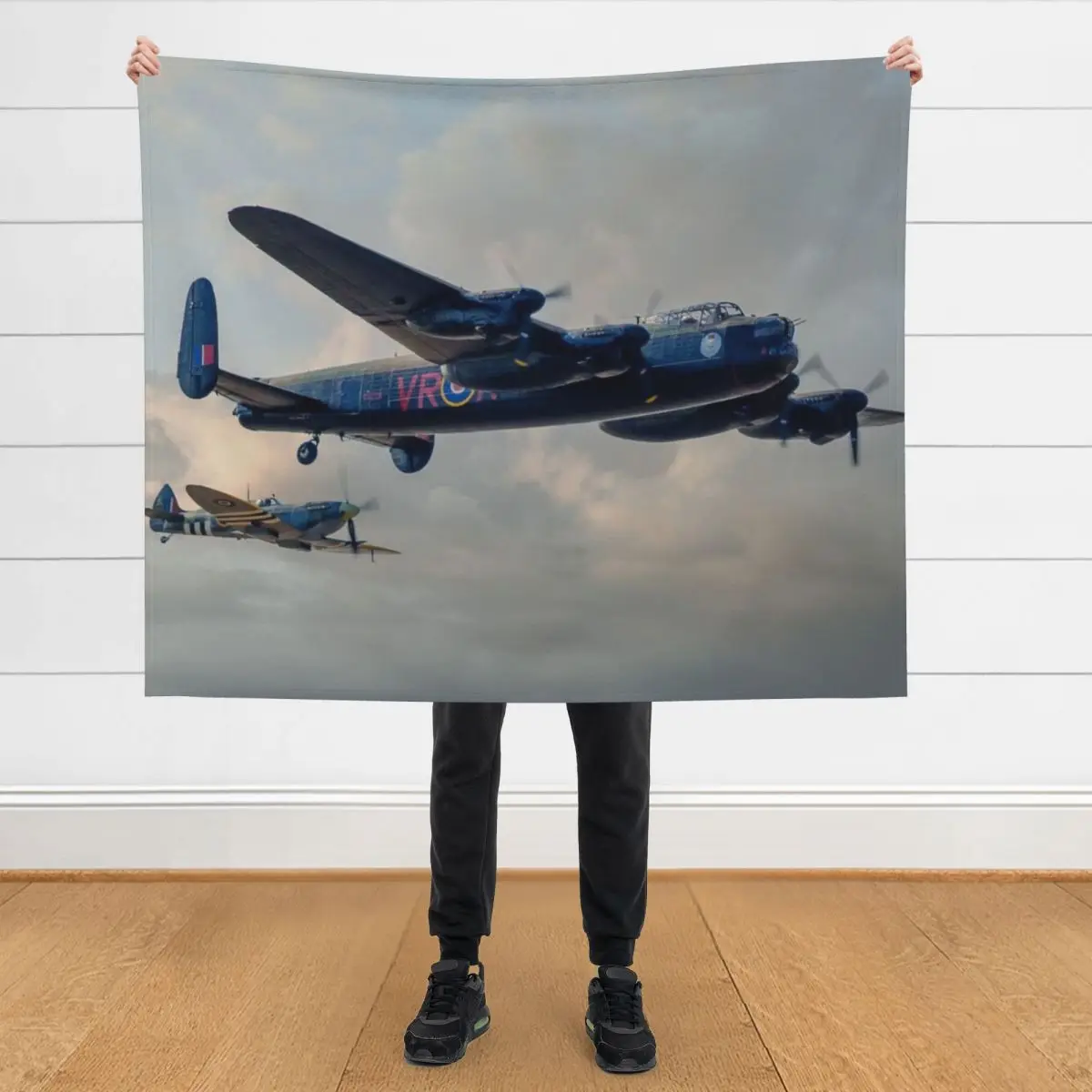 

Two Icons - Lancaster and Spitfire Throw Blanket Luxury Brand Thermal Travel Sofa Blankets