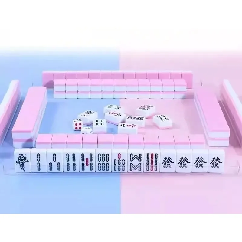 

Мини-набор маджонга Sanrio Hello Kitty, ультра портативный для путешествий, повседневных семейных встреч и развлечений для вечеринок, легкий вес 144 шт.