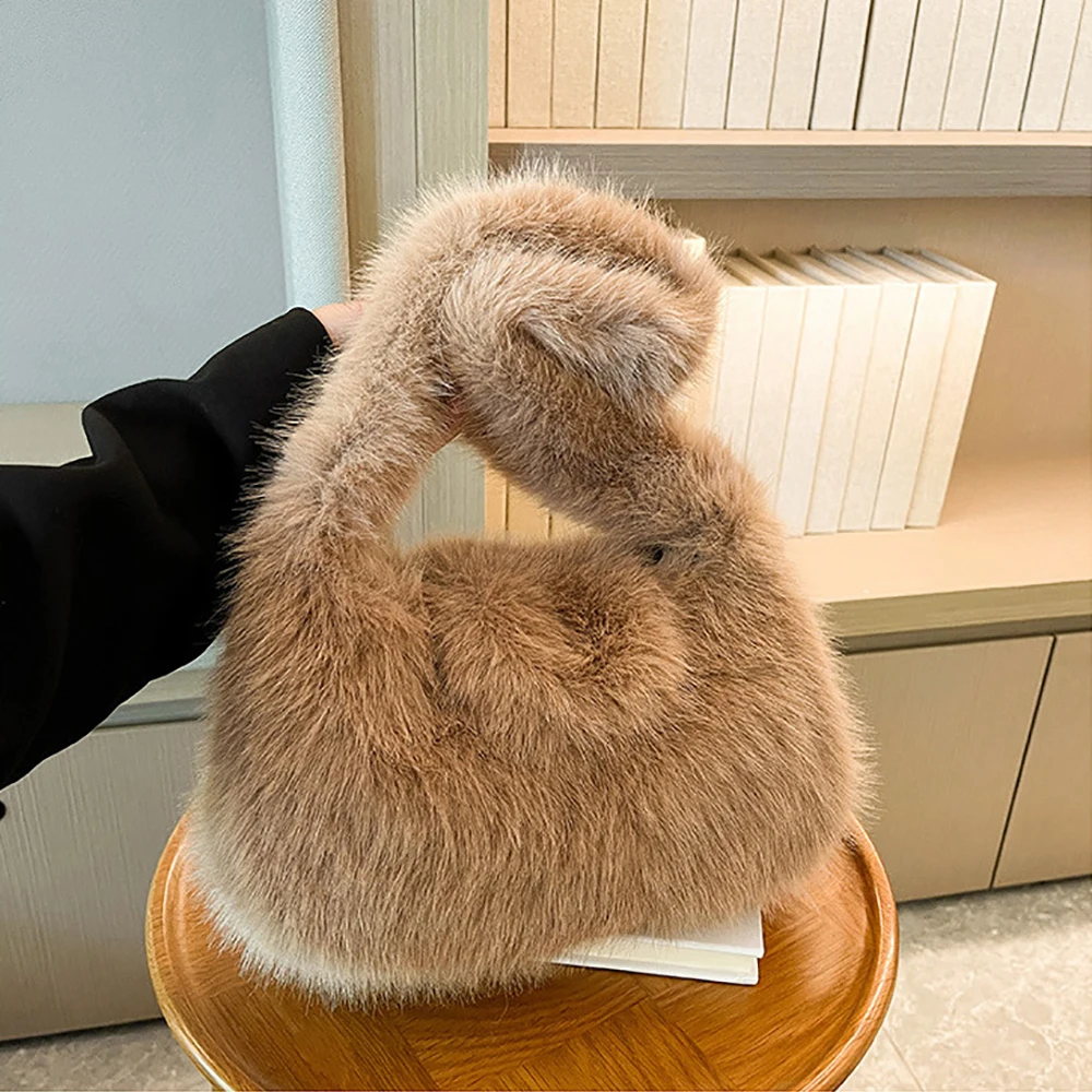 

Soft Plush One Shoulder Bag Autumn Winter Square Buckle Versatile Handbags Korean Chic Daily Commute Party All-Match Packs