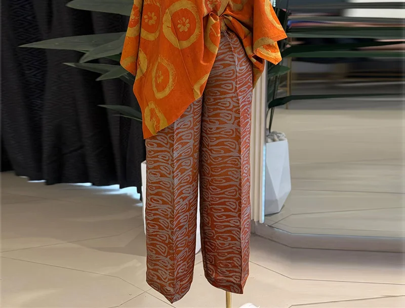 

Two Piece Set Women Outfit 2026 New Spring Autumn Fashion Print V-Neck Bat Sleeve Loose Top & High Waist Straight Leg Pants Set