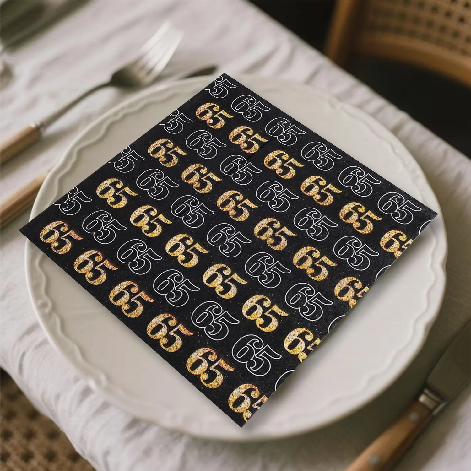 Рисунок 6 - 33x33 см, бумажные салфетки с принтом