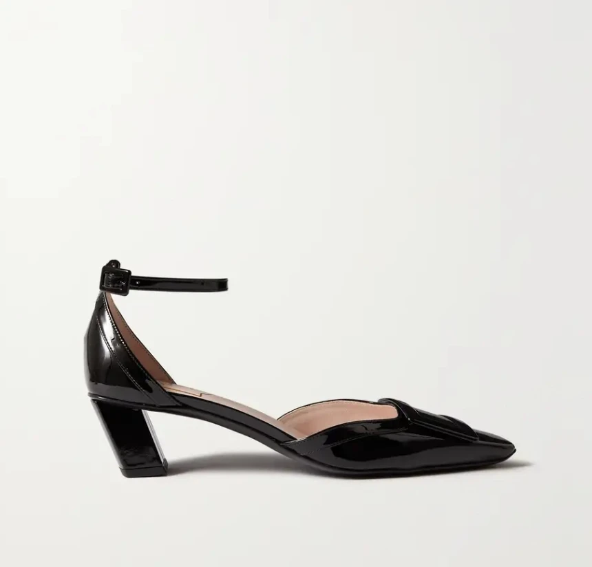

Classic Signature Buckle Black Patent-leather And Have A Dainty Ankle Strap Pumps