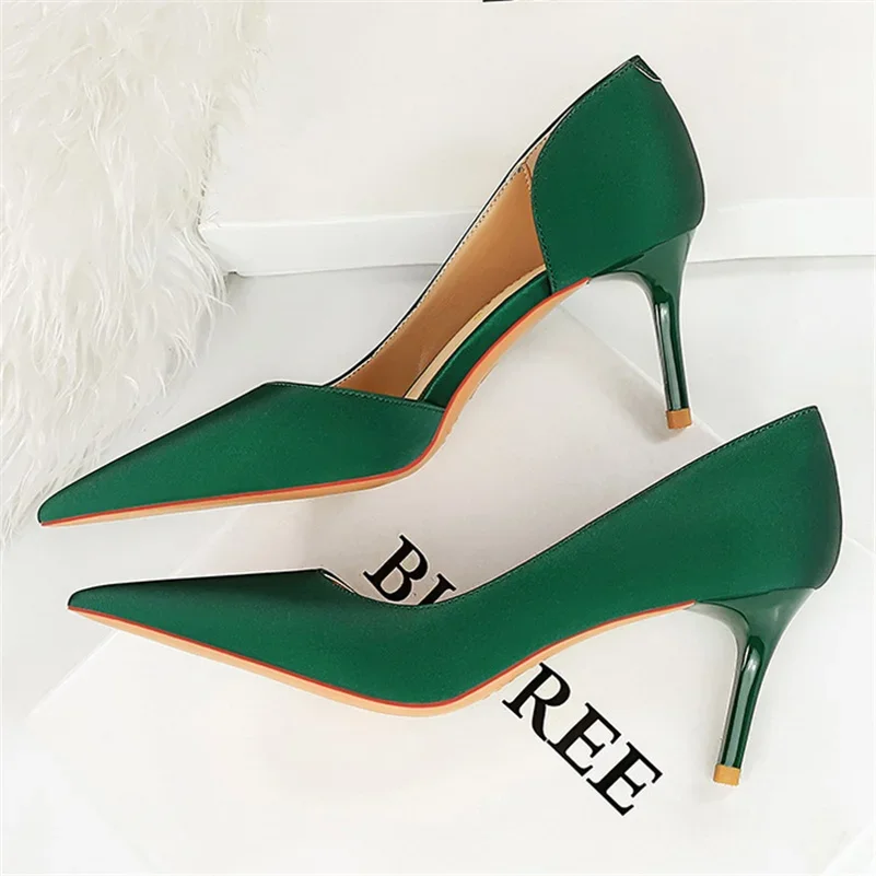 Plus Size 34-43 Women 7cm High Heels Hollow Silk Satin Pumps Lady Green Pink Medium Low Heels Fetish Nightclub Mom Office Shoes