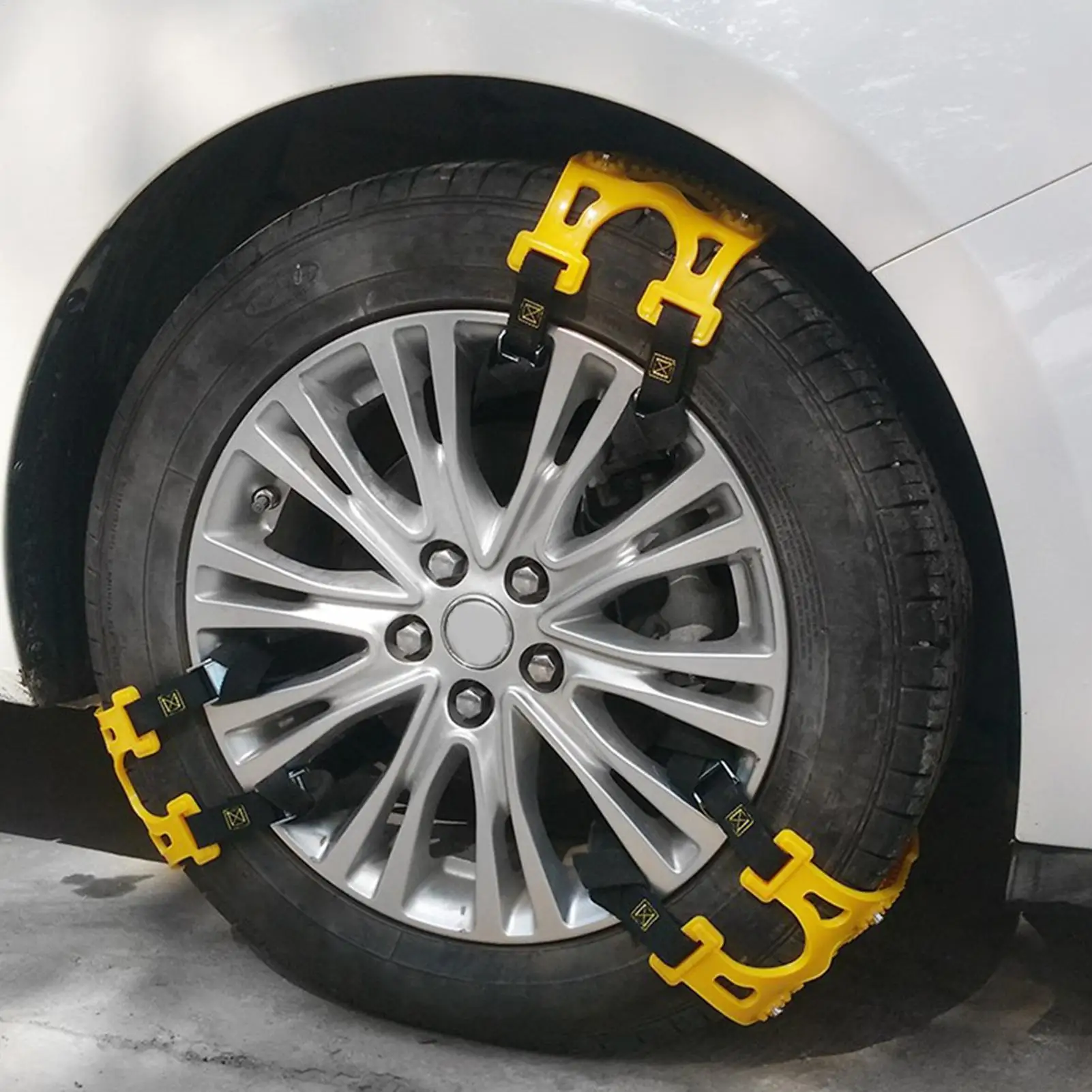 Car Tire Winter Chains Anti-Slip Tire Snow Chain Cold Weather Vehicle Driving Safety Equipment For Outdoor Commuting Rock Slopes