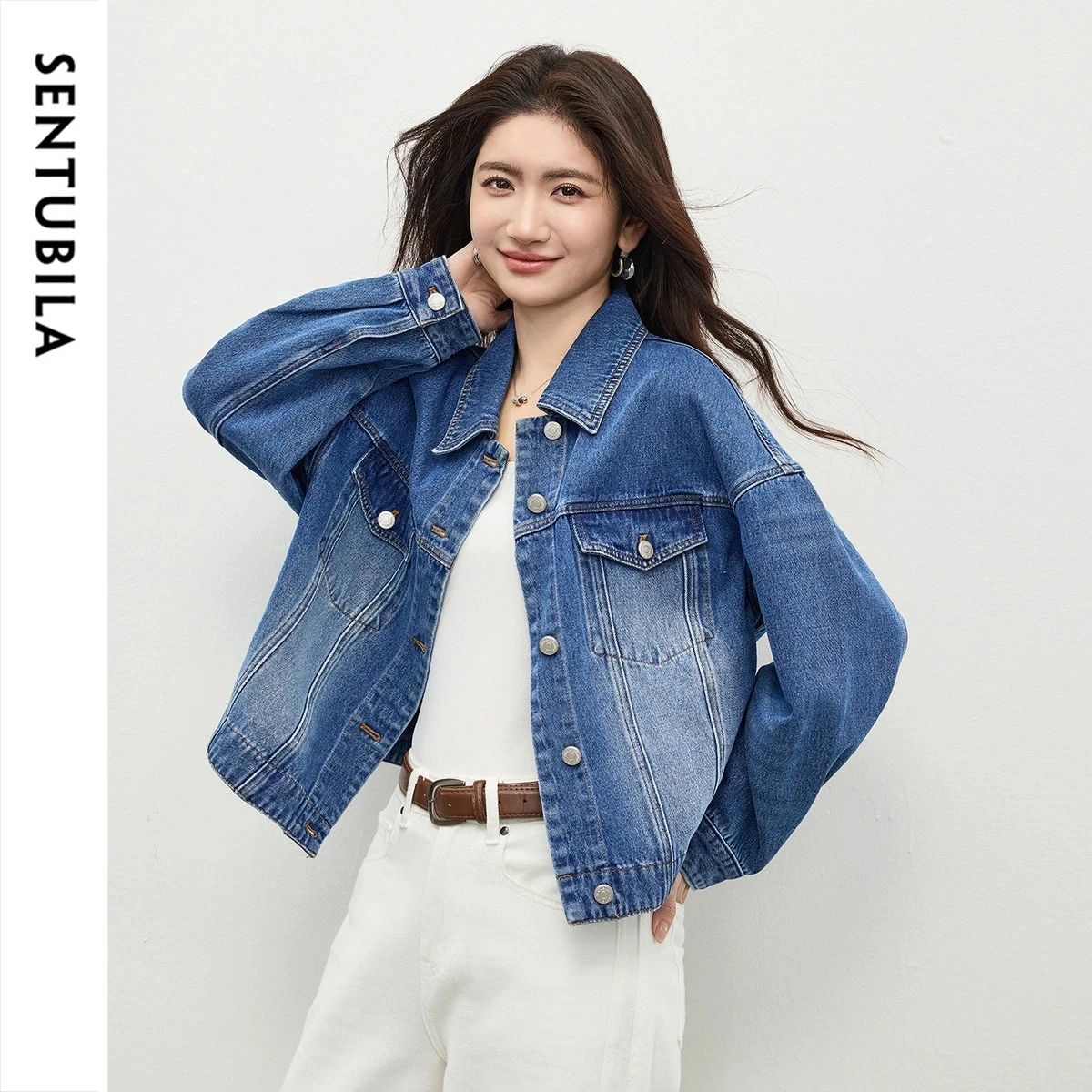 SENTUBILA Women's Denim Jacket Fashion Contrast Stitching Flap Pockets Lapel Collar Loose 2026 Spring Casual Coat W61WD6202