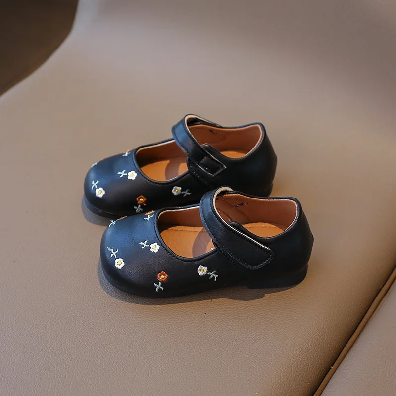 Sepatu kulit kecil motif bunga untuk anak perempuan, sepatu putri motif bunga musim semi, sepatu tunggal serbaguna untuk anak perempuan