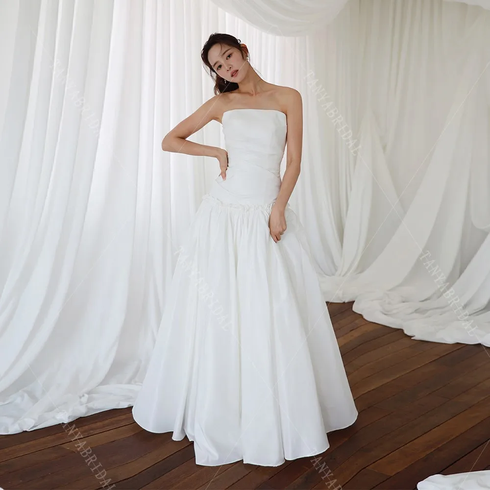 Abito da sposa in taffetà senza spalline senza maniche con lacci sul retro Abito da sposa lungo fino al pavimento Abito da sposa per servizio fotografico da sposa all'aperto TSWD800