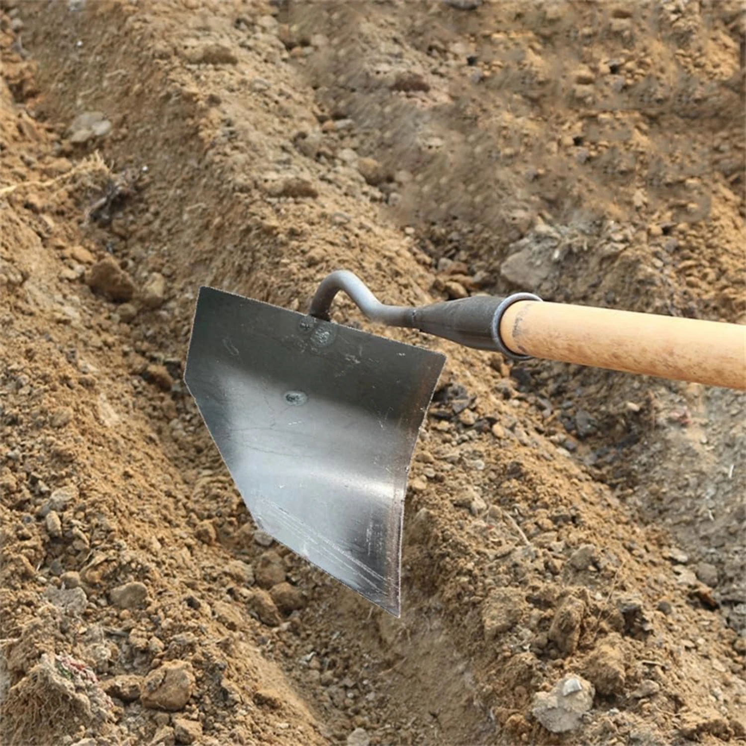 Azada giratoria de suelo, herramienta de jardín de azada triangular, azada de arado totalmente de acero endurecido para desmalezar, plantar, excavar, mancha niveladora de suelo