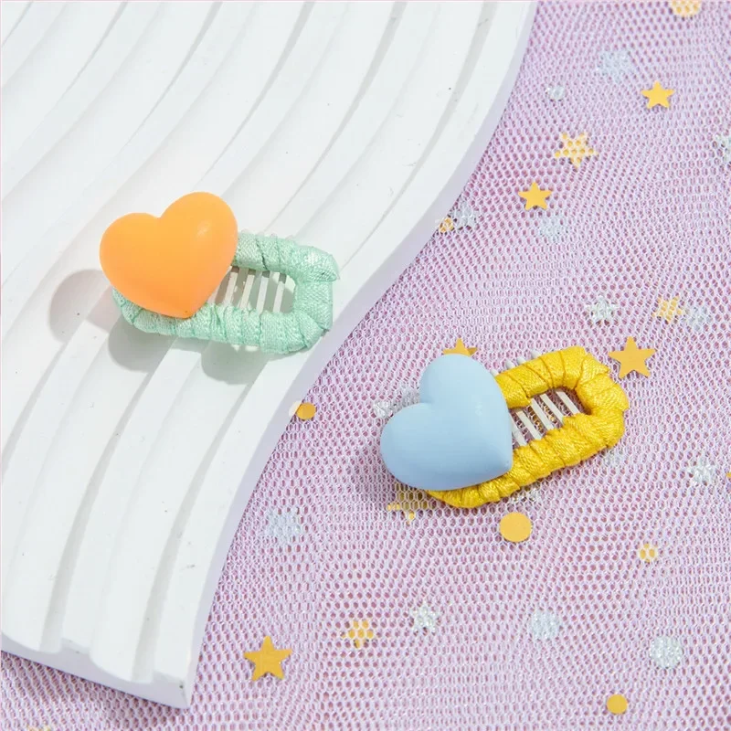 

Pet Dog Hair Clip Color Paw Hairpin Comb Cat Grooming Accessories Puppy Heart Shape Headdress Teddy Yorkshire Supplies