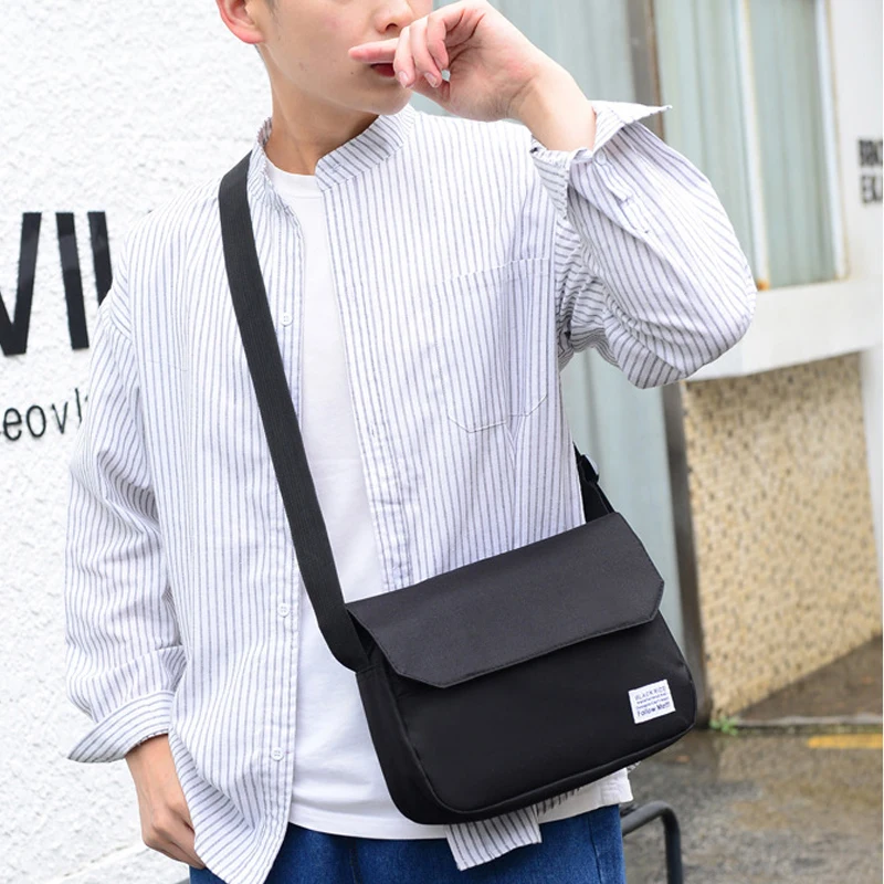 Minimalist Flip Shoulder Bag Fashionable Korean Postman Bag Versatile Casual Wide Shoulder Strap Crossbody Bags for Women