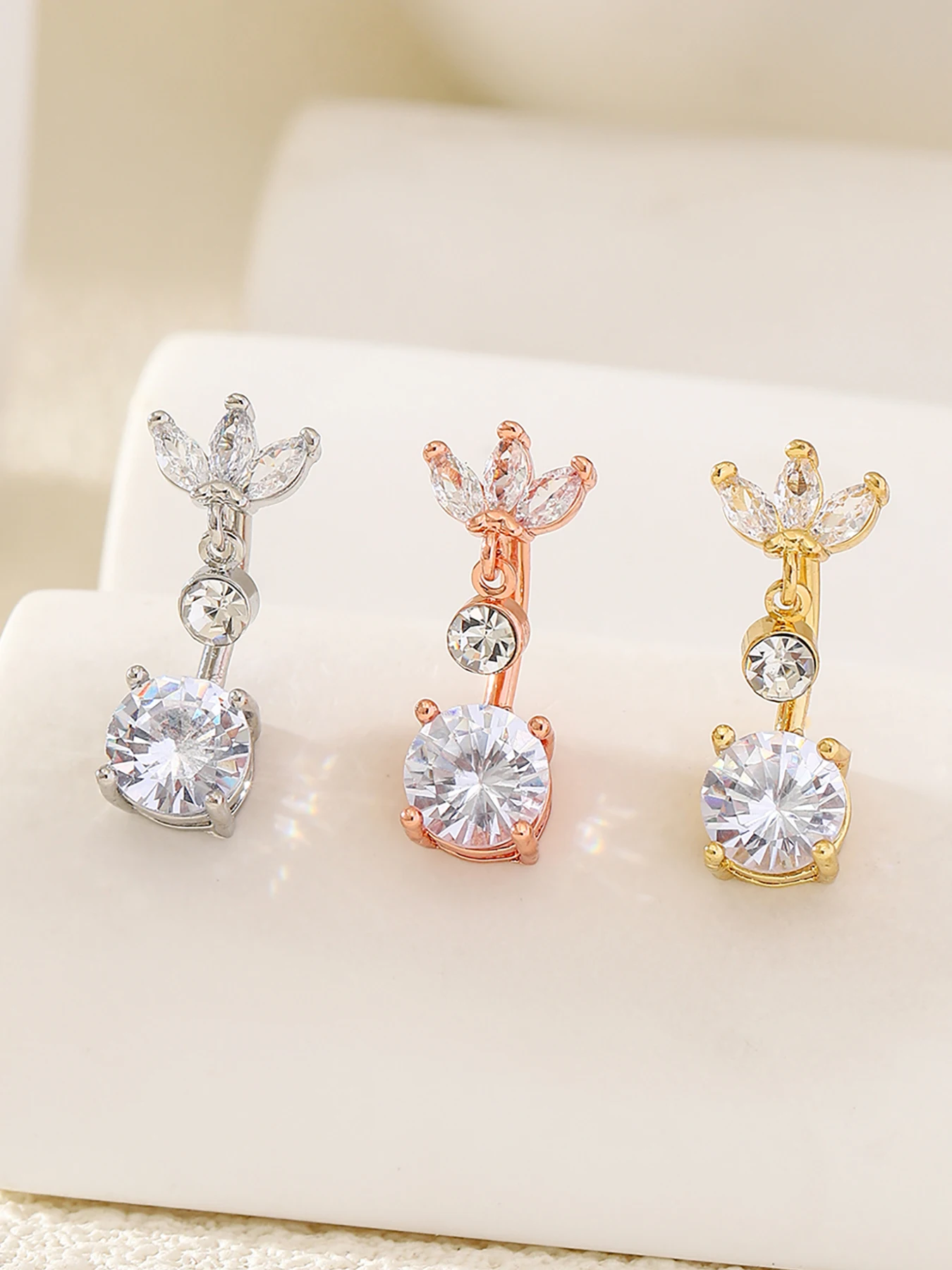 1pc Luxurious Fashion Double-ended Leaf Zircon Navel Ring for Women Close-fitting Piercing Body Jewelry