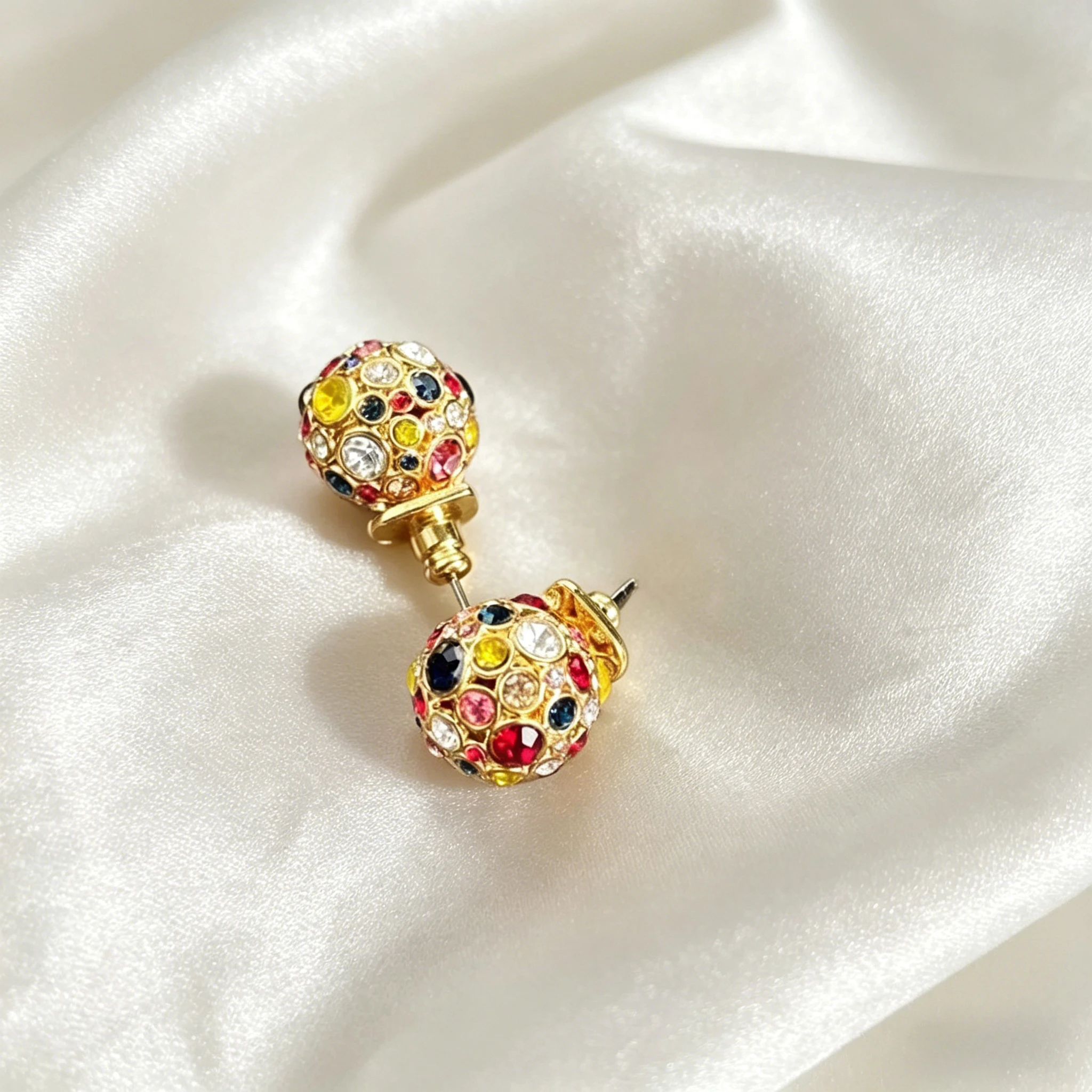 

VKVVA New Arrival Colorful Ball Geometric Stud Earrings, Shiny Rhinestone Round Temperament Fashion Ear Jewelry for Women