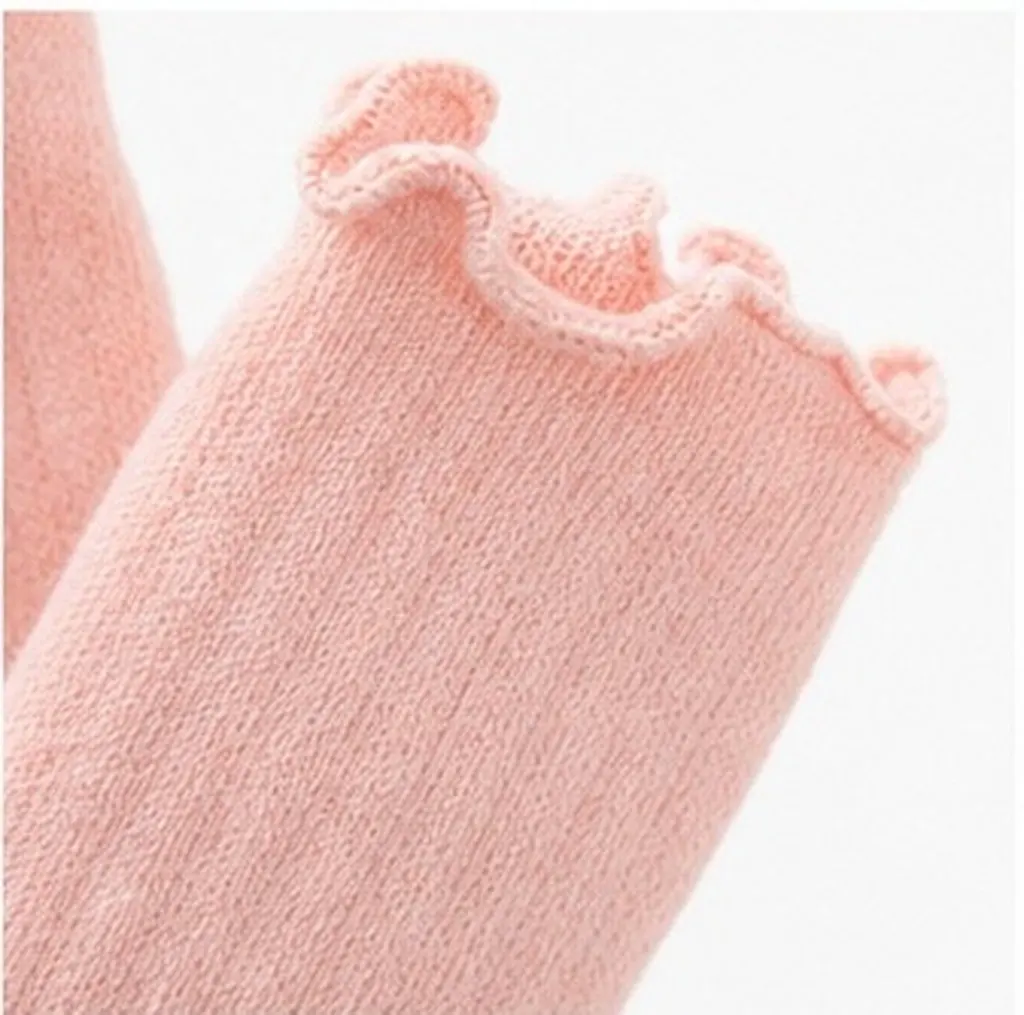 ベビーガールズ用、5足セットの膝丈ソックス。秋のベビー服に最適。厚手のフリース裏地で暖かく、フリル付き。