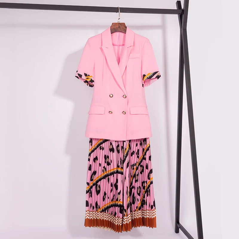 

Elegant Pink Double-Breasted Suit Set Short-Sleeved Age-Defying Two-Piece Set Fashionable Workwear for Young Professional Women