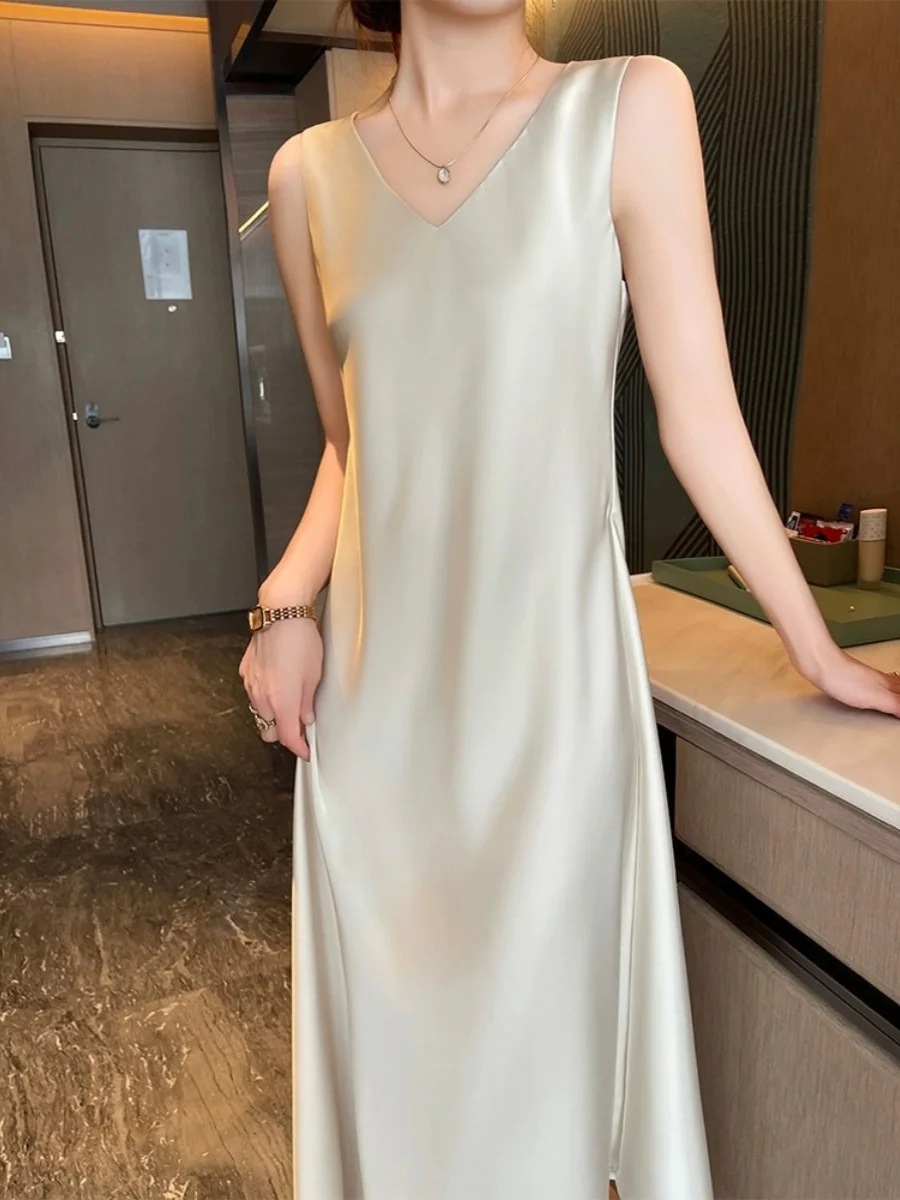 بدلة تخفيف من الساتان طويلة الأكمام من V-Ne بدلة داخلية Dr للسيدات بحزام عريض احترافي Dr بطول الركبة ميدي Dr