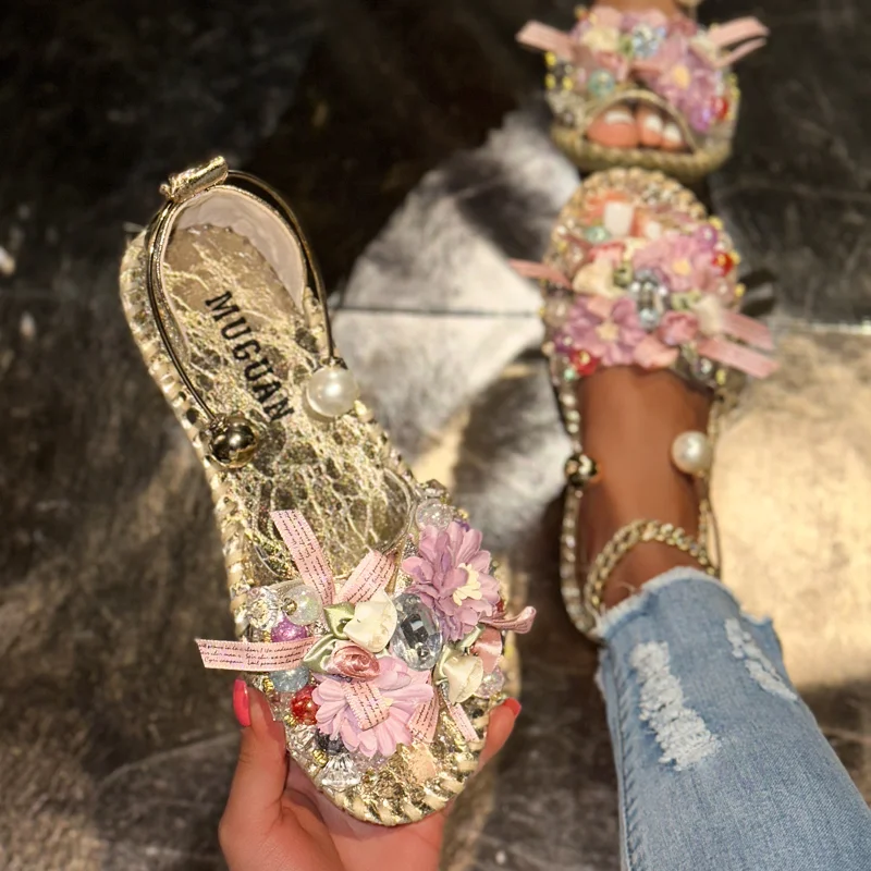 Women Fashion Luxury Sandals Lightweight Outdoor Slippers Casual Open Toe Sandals Summer Anti-slip Flats Bling Slides Large Size
